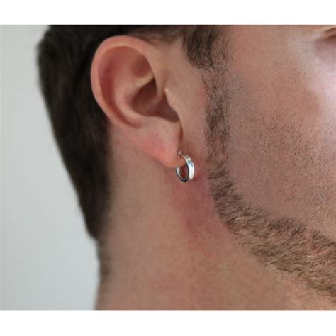 boucle d'oreille homme or blanc.